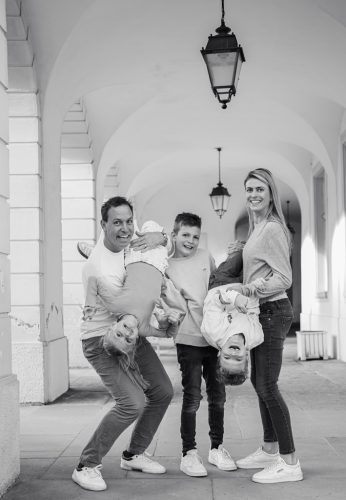 Fotostudio-Fotograf stuttgart-professionelle Fotografie-Fotoshooting-Familienfotos-Babyfotos-New Born-babybauch Shooting