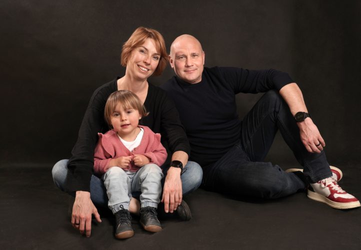 Fotostudio-Fotograf stuttgart-professionelle Fotografie-Fotoshooting-Familienfotos-Babyfotos-New Born-babybauch Shooting