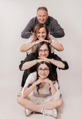 Fotostudio-Fotograf stuttgart-professionelle Fotografie-Fotoshooting-Familienfotos-Babyfotos-New Born-babybauch Shooting