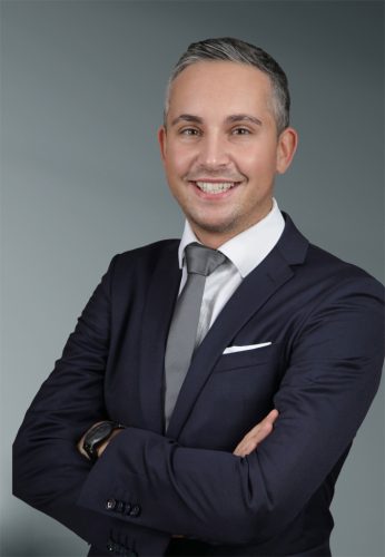 Bewerbungsbilder_Bewerbungsfotos_Bewerbungsfotos Stuttgart_Businessfotos_Businessfotos Stuttgart_Fotostudio_Passbilder_E Passbild_