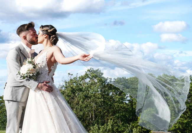 Hochzeitsfotograf_Hochzeitsfotografie_Paarshooting_Professioneller Hochzeitsfotograf Stuttgart_professioneller Hochzeitsfotograf für moderne Hochzeitsfotos_Hochzeitsfotograf_Hochzeitsfotograf stuttgart-Hochzeitsreportage Stuttgart_Hochzeitsfotografie_profesionelle hochzeitsbilder_Fotostudio_destination wedding_wedding photographer