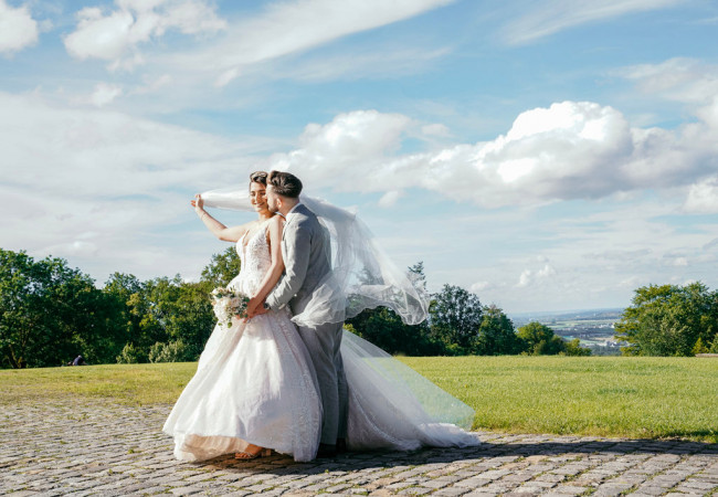 Hochzeitsfotograf_Hochzeitsfotografie_Paarshooting_Professioneller Hochzeitsfotograf Stuttgart_professioneller Hochzeitsfotograf für moderne Hochzeitsfotos_Hochzeitsfotograf_Hochzeitsfotograf stuttgart-Hochzeitsreportage Stuttgart_Hochzeitsfotografie_profesionelle hochzeitsbilder_Fotostudio_destination wedding_wedding photographer