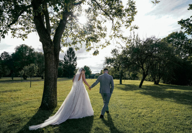 Hochzeitsfotograf_Hochzeitsfotografie_Paarshooting_Professioneller Hochzeitsfotograf Stuttgart_professioneller Hochzeitsfotograf für moderne Hochzeitsfotos_Hochzeitsfotograf_Hochzeitsfotograf stuttgart-Hochzeitsreportage Stuttgart_Hochzeitsfotografie_profesionelle hochzeitsbilder_Fotostudio_destination wedding_wedding photographer