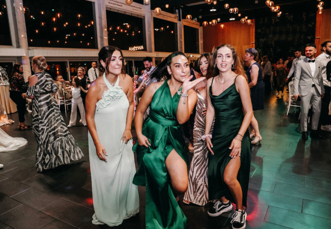 Hochzeitsfotograf_Hochzeitsfotografie_Paarshooting_Professioneller Hochzeitsfotograf Stuttgart_professioneller Hochzeitsfotograf für moderne Hochzeitsfotos_Hochzeitsfotograf_Hochzeitsfotograf stuttgart-Hochzeitsreportage Stuttgart_Hochzeitsfotografie_profesionelle hochzeitsbilder_Fotostudio_destination wedding_wedding photographer