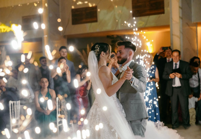 Hochzeitsfotograf_Hochzeitsfotografie_Paarshooting_Professioneller Hochzeitsfotograf Stuttgart_professioneller Hochzeitsfotograf für moderne Hochzeitsfotos_Hochzeitsfotograf_Hochzeitsfotograf stuttgart-Hochzeitsreportage Stuttgart_Hochzeitsfotografie_profesionelle hochzeitsbilder_Fotostudio_destination wedding_wedding photographer