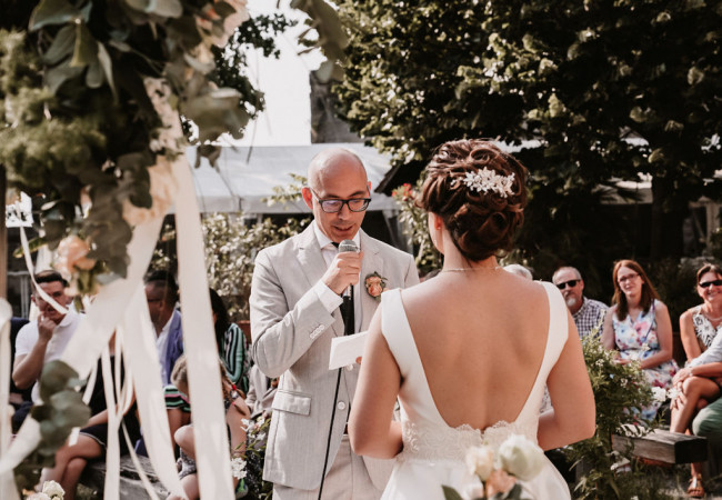 professioneller Hochzeitsfotograf für moderne Hochzeitsfotos_Hochzeitsfotograf Stuttgart_Hochzeitsfotografie_profesionelle hochzeitsbilder_Hochzeitsreportage_Fotosstudio_Hochzeitsfotos