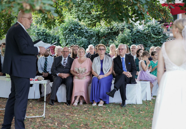 professioneller Hochzeitsfotograf für moderne Hochzeitsfotos_Hochzeitsfotograf Stuttgart_Hochzeitsfotografie_profesionelle hochzeitsbilder_Hochzeitsreportage_Fotostudio_destination wedding_wedding photographer