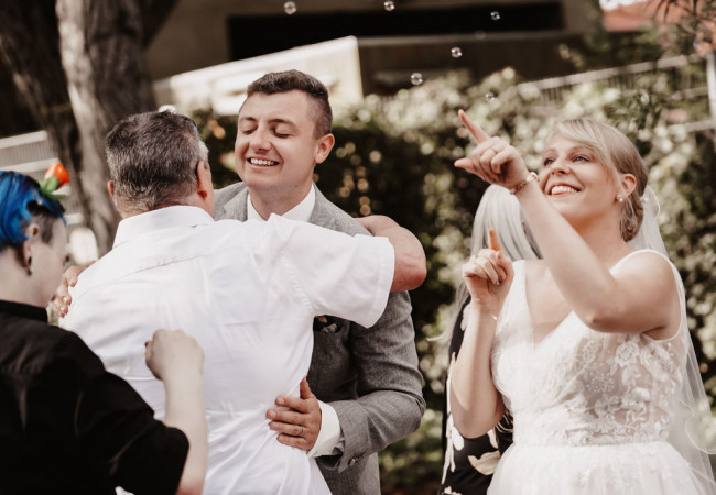 professioneller Hochzeitsfotograf für moderne Hochzeitsfotos_Hochzeitsfotograf Stuttgart_Hochzeitsfotografie_profesionelle hochzeitsbilder_Hochzeitsreportage_Fotosstudio_Hochzeitsfotos