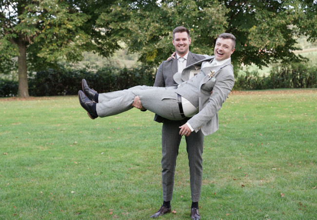 professioneller Hochzeitsfotograf für moderne Hochzeitsfotos_Hochzeitsfotograf Stuttgart_Hochzeitsfotografie_profesionelle hochzeitsbilder_Hochzeitsreportage_Fotosstudio_Hochzeitsfotos