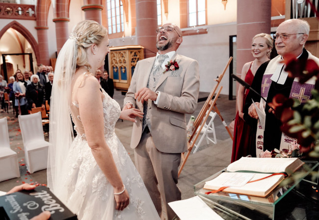 Hochzeitsfotograf_Hochzeitsfotografie_Paarshooting_Professioneller Hochzeitsfotograf Stuttgart_professioneller Hochzeitsfotograf für moderne Hochzeitsfotos_Hochzeitsfotograf_Hochzeitsfotograf stuttgart-Hochzeitsreportage Stuttgart_Hochzeitsfotografie_profesionelle hochzeitsbilder_Fotostudio_destination wedding_wedding photographer