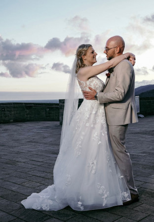 Hochzeitsfotograf_Hochzeitsfotografie_Paarshooting_Professioneller Hochzeitsfotograf Stuttgart_professioneller Hochzeitsfotograf für moderne Hochzeitsfotos_Hochzeitsfotograf_Hochzeitsfotograf stuttgart-Hochzeitsreportage Stuttgart_Hochzeitsfotografie_profesionelle hochzeitsbilder_Fotostudio_destination wedding_wedding photographer