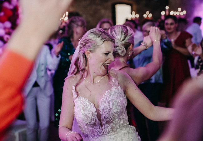 professioneller Hochzeitsfotograf für moderne Hochzeitsfotos_Hochzeitsfotograf_Hochzeitsfotograf stuttgart-Hochzeitsreportage Stuttgart_Hochzeitsfotografie_profesionelle hochzeitsbilder_Fotostudio_destination wedding_wedding photographer