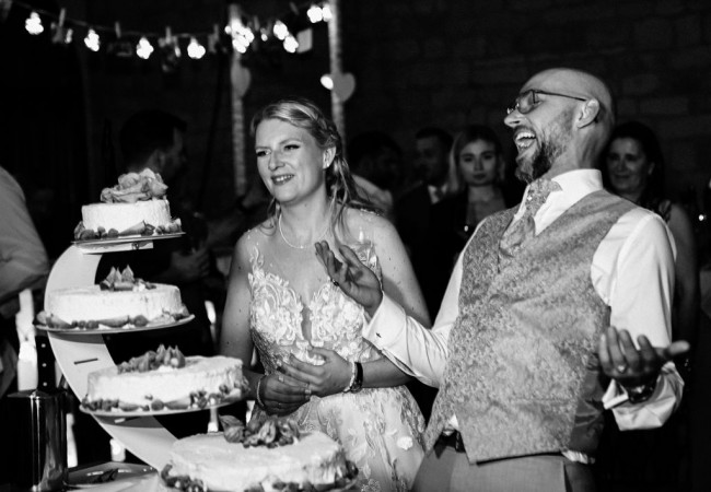 professioneller Hochzeitsfotograf für moderne Hochzeitsfotos_Hochzeitsfotograf Stuttgart_Hochzeitsfotografie_profesionelle hochzeitsbilder_Hochzeitsreportage_Fotosstudio_Hochzeitsfotos