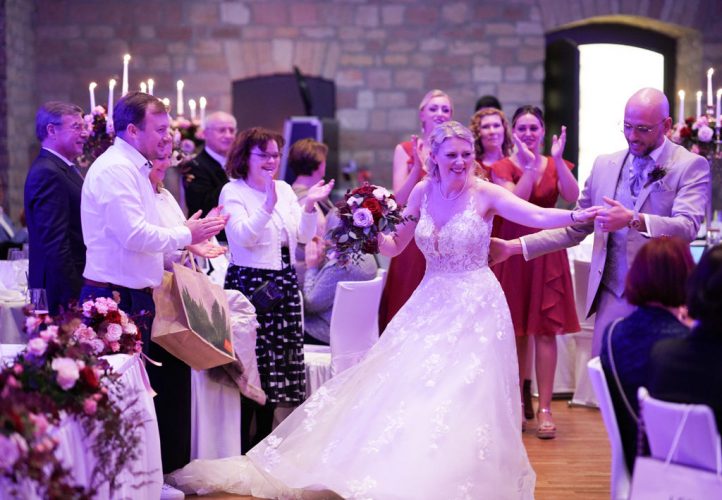 professioneller Hochzeitsfotograf für moderne Hochzeitsfotos_Hochzeitsfotograf Stuttgart_Hochzeitsfotografie_profesionelle hochzeitsbilder_Hochzeitsreportage_Fotostudio_destination wedding_wedding photographer