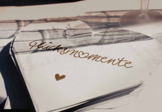 professioneller Hochzeitsfotograf für moderne Hochzeitsfotos_Hochzeitsfotograf Stuttgart_Hochzeitsfotografie_profesionelle hochzeitsbilder_Hochzeitsreportage_Fotostudio