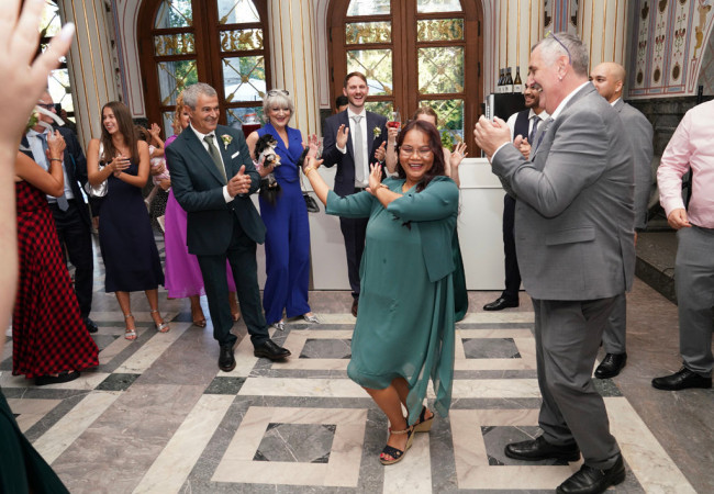 professioneller Hochzeitsfotograf für moderne Hochzeitsfotos_Hochzeitsfotograf Stuttgart_Hochzeitsfotografie_profesionelle hochzeitsbilder_Hochzeitsreportage_Fotostudio_destination wedding_wedding photographer