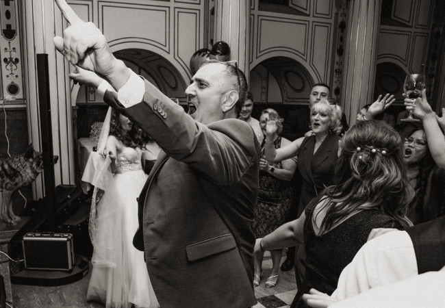 professioneller Hochzeitsfotograf für moderne Hochzeitsfotos_Hochzeitsfotograf Stuttgart_Hochzeitsfotografie_profesionelle hochzeitsbilder_Hochzeitsreportage_Fotostudio_destination wedding_wedding photographer