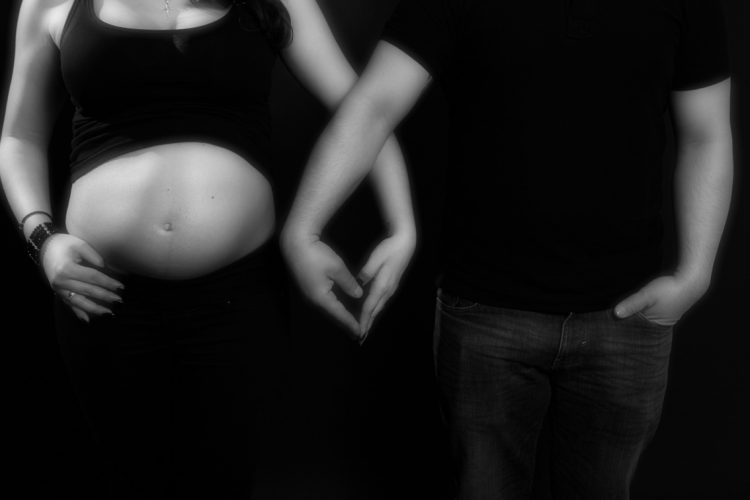 Fotostudio Stuttgart-Fotostudio Familie-Familienfotos Studio- Professionelle Familienfotografie- Newborn Shooting-Babybauch Shooting-Schwangerschafts fotos-Babyshooting