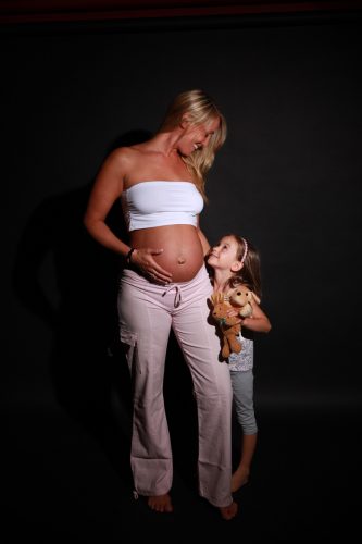 Fotostudio Stuttgart-Fotostudio Familie-Familienfotos Studio- Professionelle Familienfotografie- Newborn Shooting-Babybauch Shooting-Schwangerschafts fotos-Babyshooting
