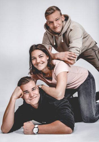 Fotostudio Stuttgart-Fotostudio Familie-Familienfotos Studio- Professionelle Familienfotografie- Newborn Shooting-Babybauch Shooting-Schwangerschafts fotos-Babyshooting
