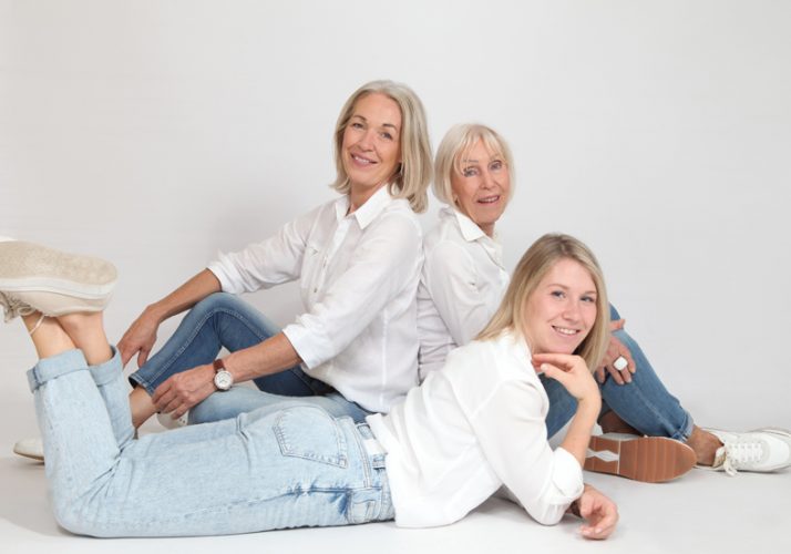 Familienbilder_stuttgart_fotoshooting_fotostudio Stuttgart_familienbilder stuttgart_familienbilder fotograf_familienbilder studio_babybauch fotografie_babyfotos studio_babybilder_Bewerbungsfotos stuttgart_bewerbungsbilder stuttgart_passbilder stuttgart_ Businessfotos_new born fotoshooting
