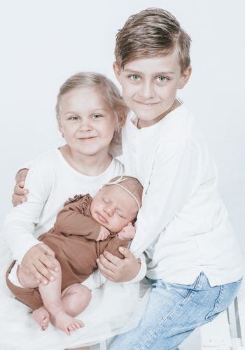 Fotostudio Stuttgart-Fotostudio Familie-Familienfotos Studio- Professionelle Familienfotografie- Newborn Shooting-Babybauch Shooting-Schwangerschafts fotos-Babyshooting